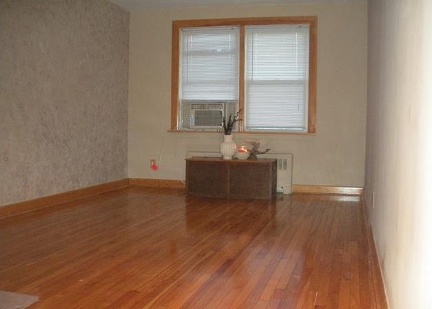 1st image of 16 Winchester Ave