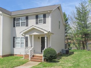 865 Salem Pointe Ln, Winston Salem, NC 27101