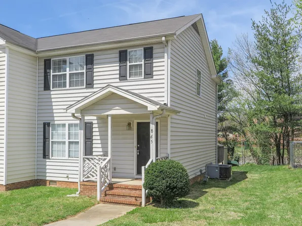 865 Salem Pointe Ln, Winston Salem, NC 27101