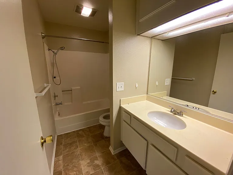 879 W San Ysidro Blvd W #6 — Photo 10