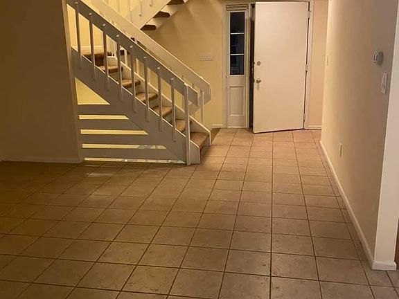 Living Room/Front Door Entrance