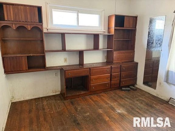 5th image of 2313 S 13th St