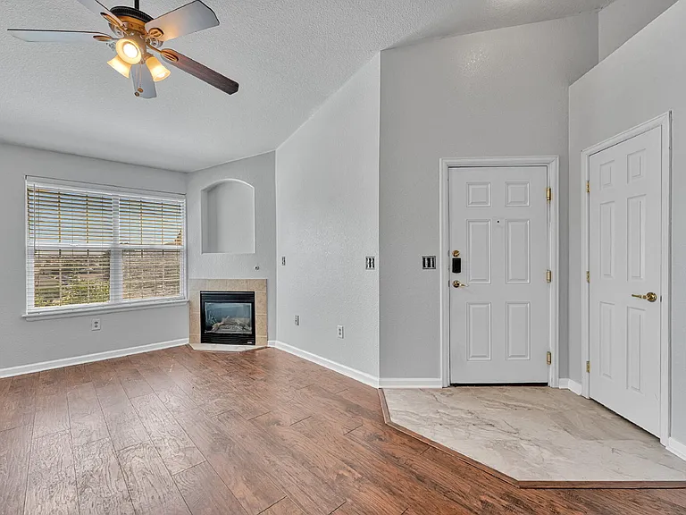 5745 N Genoa Way #13-303 — Photo 7