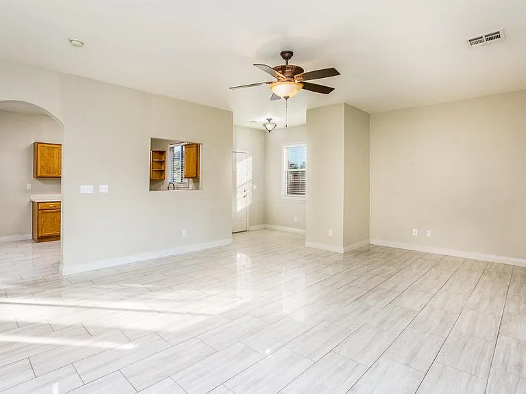 2609 Los Palos St — Photo 7