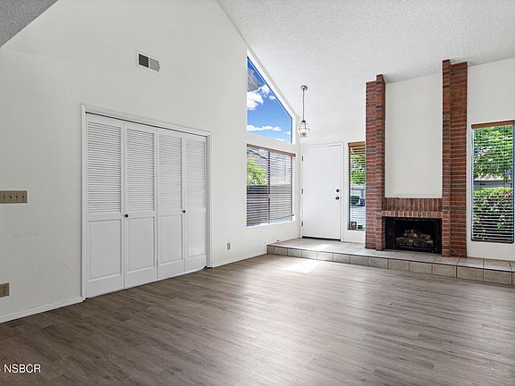 4th image of 1204 Cobblestone Ln