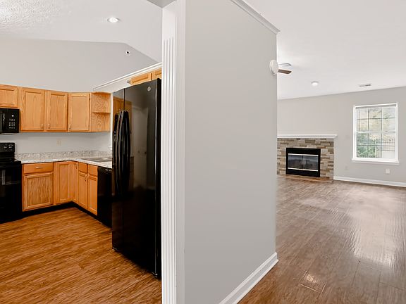 5th image of 8276 Bayshore Ln