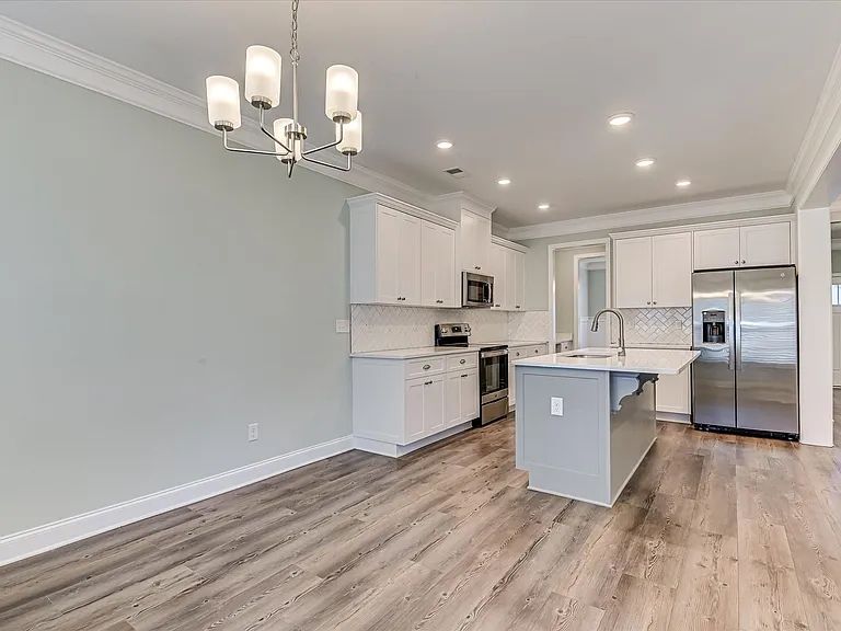 705 Navan Ln — Photo 13