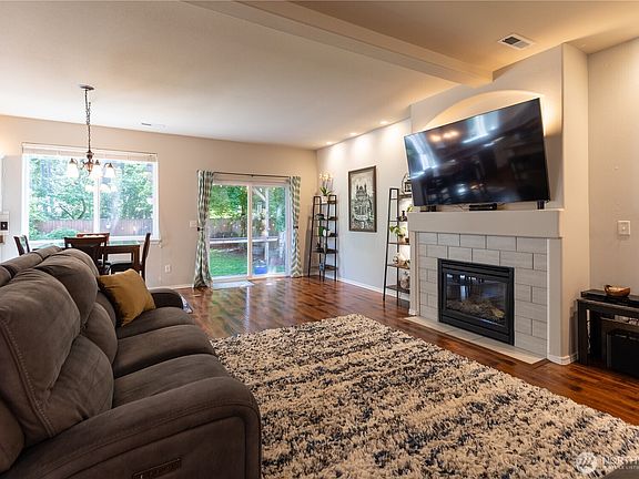 4th image of 7702 181st Street E
