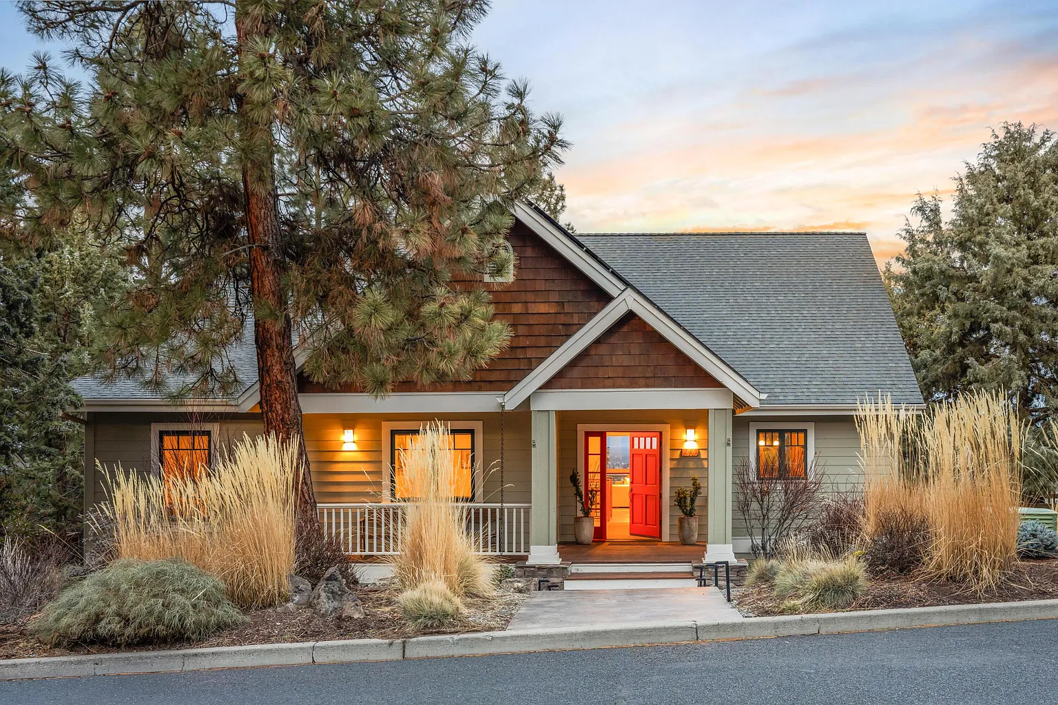 1200 NW Constellation Dr photo 1