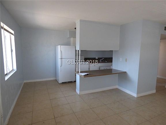 4th image of 829 N Bruce St APT 3