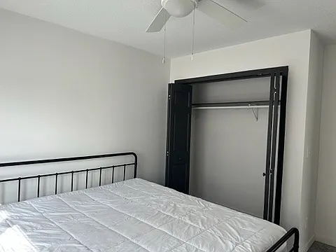 534 W 6th St #1 — Photo 9