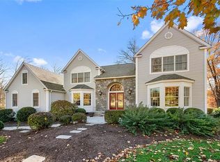 22 Adams Farm Rd, Katonah, NY 10536
