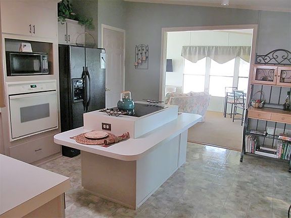 4th image of 1115 La Paloma Blvd