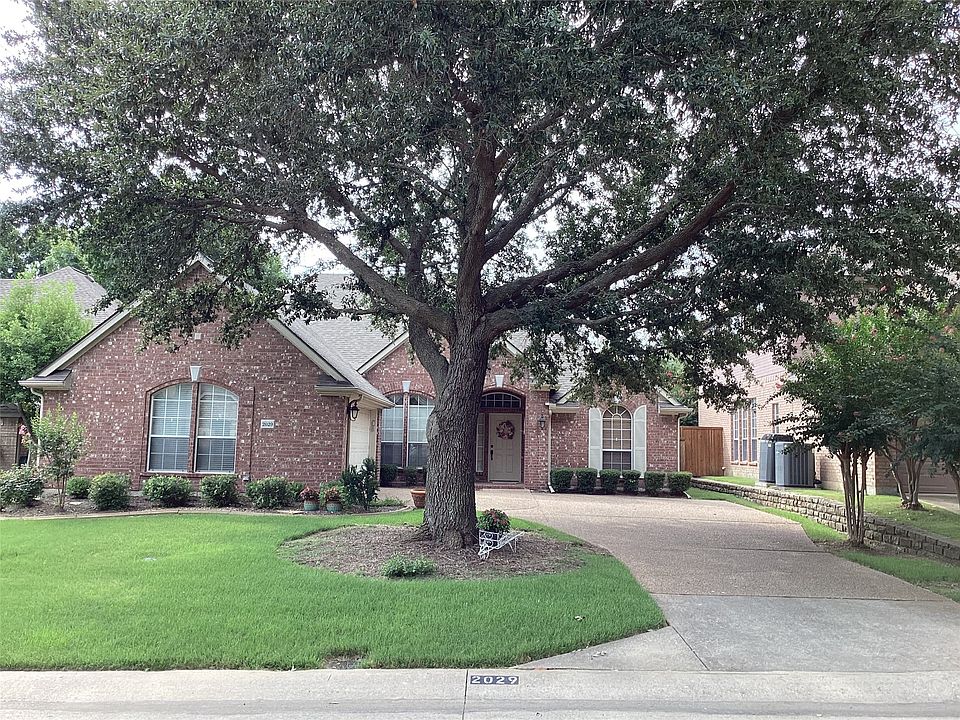 1st image of 2029 Fleming Dr