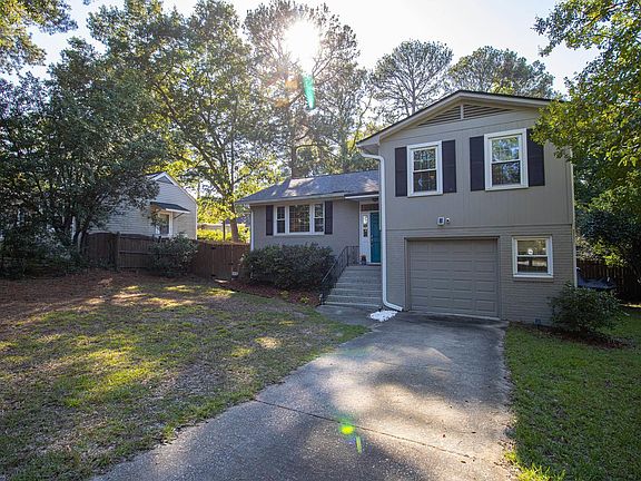 2nd image of 1521 Lonsford Dr