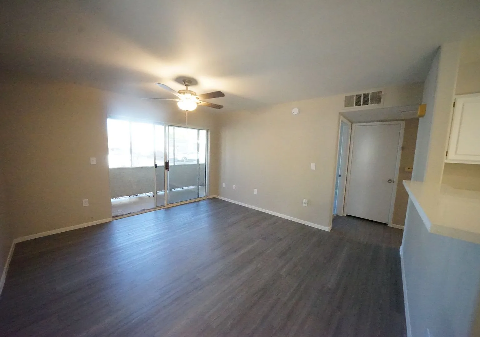 Showings Available Now — Photo 4