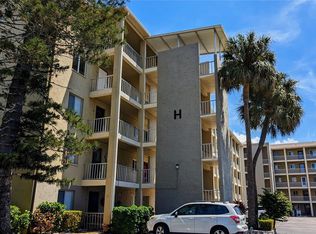 3807 Lake Bayshore Dr #H-416, Bradenton, FL 34205
