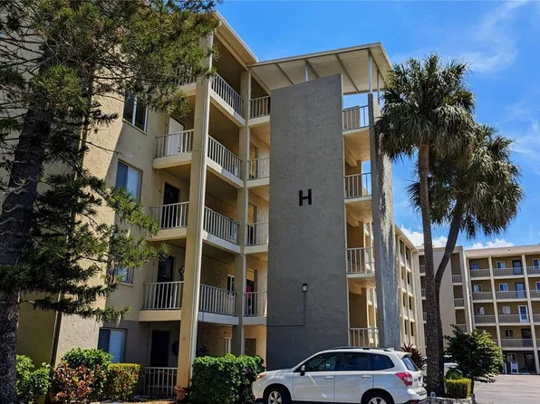 3807 Lake Bayshore Dr #H-416, Bradenton, FL 34205