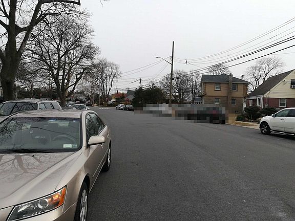 5th image of 7635 Hewlett St