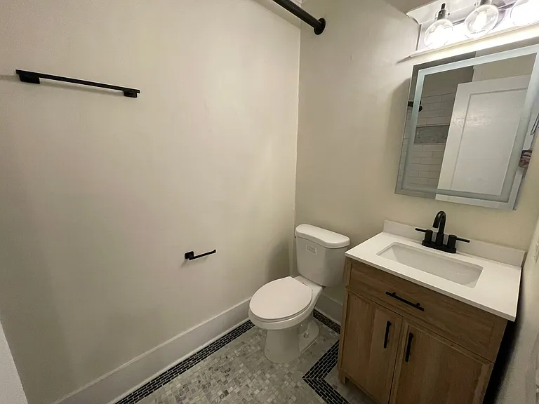 24 E Liberty St #16B — Photo 10
