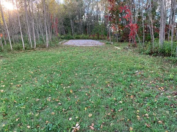105 Hatties Ln NE, Baudette, MN 56623
