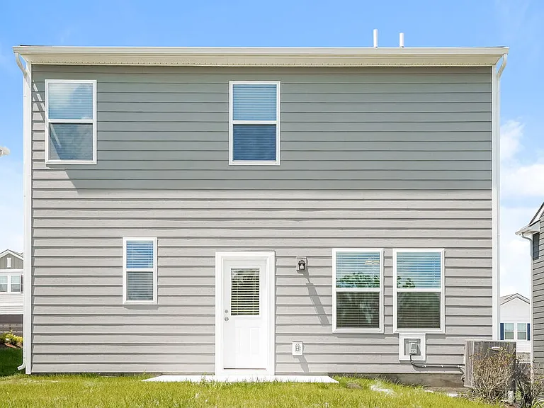 195 Snowdrop Ave — Photo 17