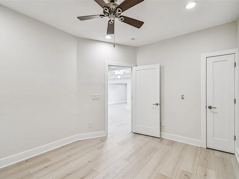 24 Adalia Ave — Photo 39