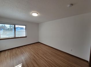 2310 College St APT 2, Cedar Falls, IA 50613