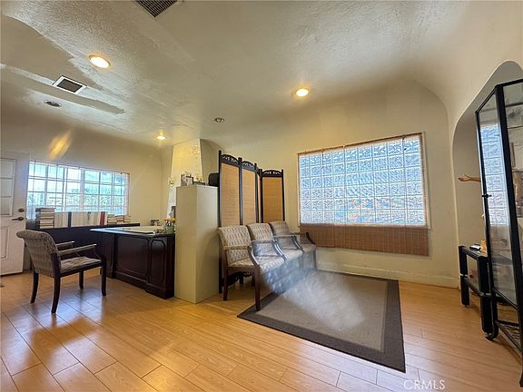 5th image of 660 E Mission Blvd