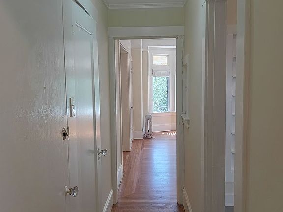 4th image of 440 Hyde St #8