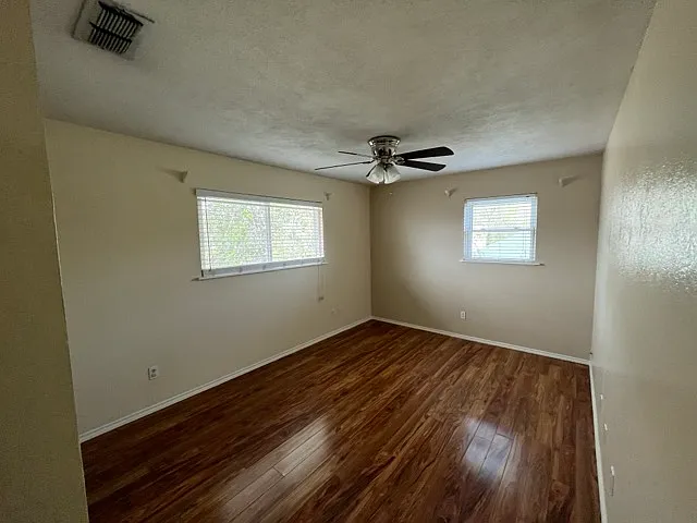 1924 W Iris Ave — Photo 11