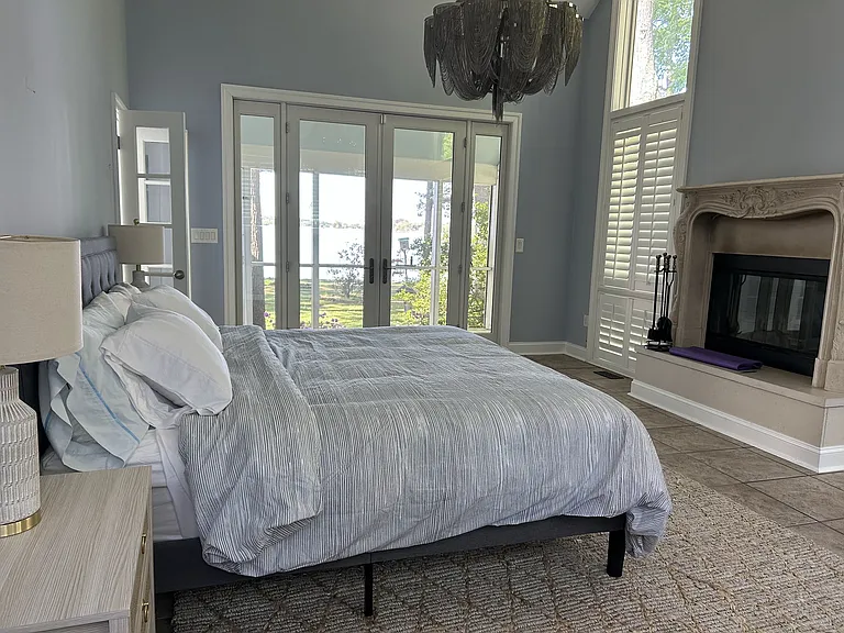 124 Eareckson Ln — Photo 11