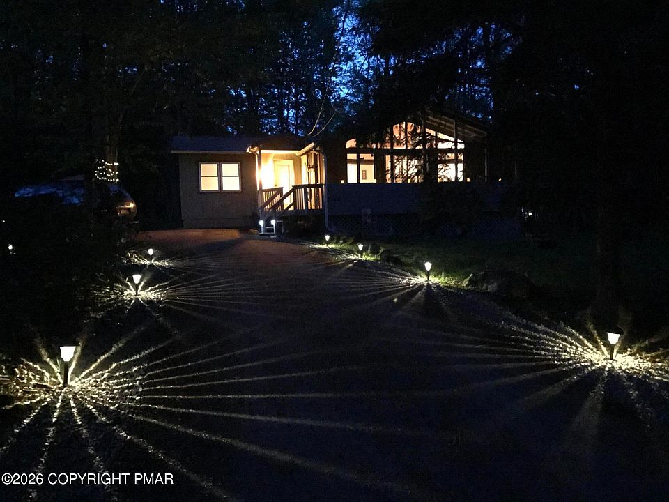 1st image of 319 Namanock Dr