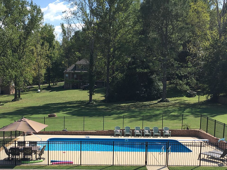 2nd image of 159 Anna Kathryn Dr