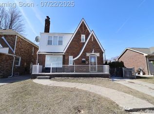7625 E Morrow Cir, Dearborn, MI 48126