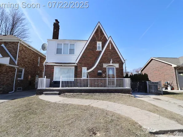 7625 E Morrow Cir, Dearborn, MI 48126