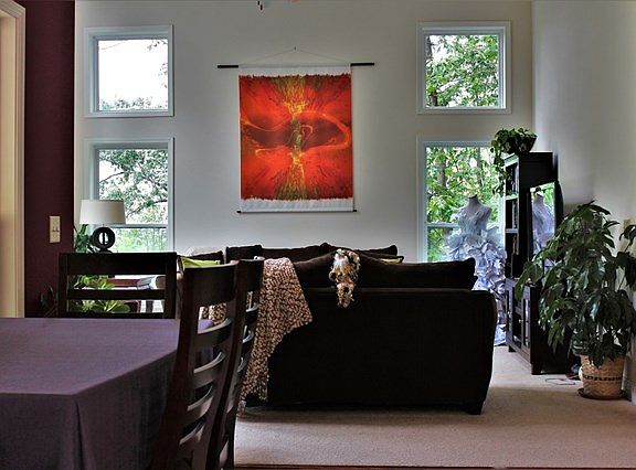 3rd image of 284 Fullwood Ln