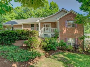 106 Wood Glen Ct, Arden, NC 28704