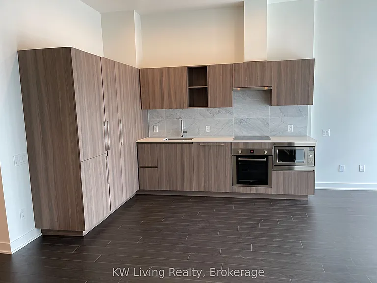 19 Bathurst St #4210 — Photo 9