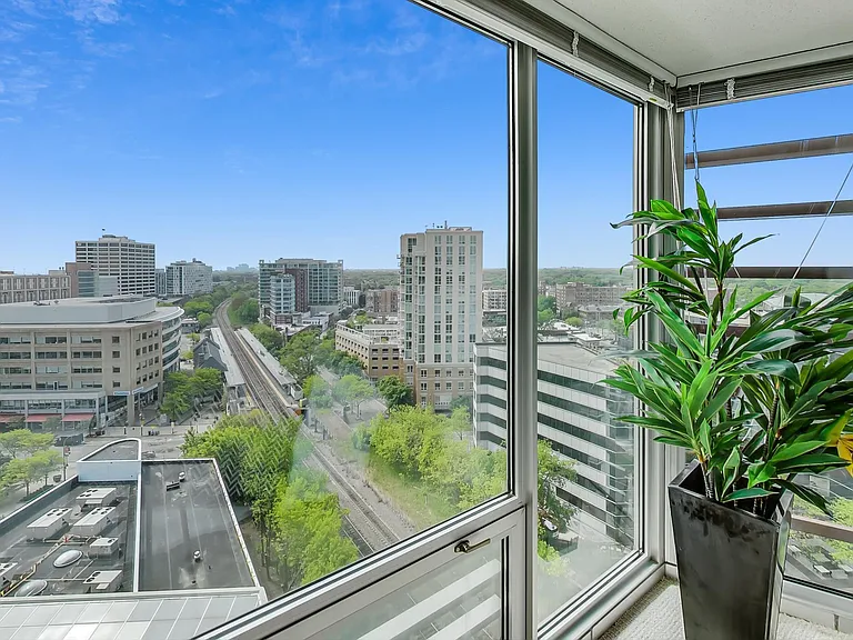 1720 Maple Ave #1570 — Photo 16