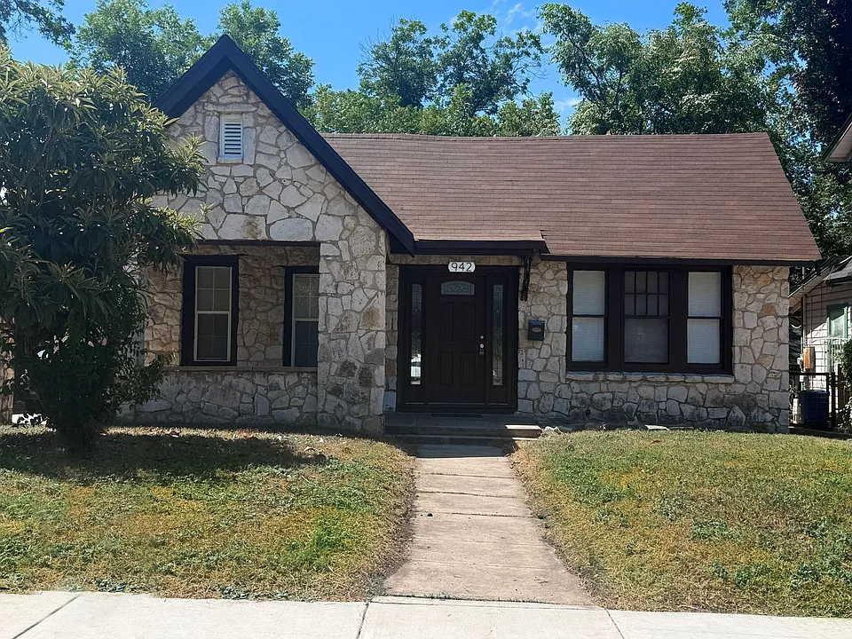 942 Bailey Ave