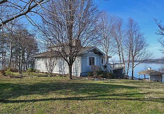 5th image of 111 Island Ln