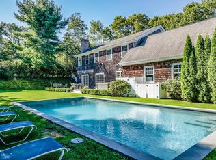 16 E Gate Rd, Wainscott, NY 11975