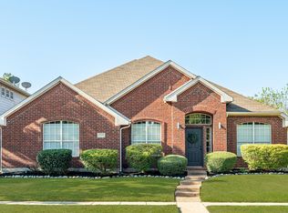 5533 Glenview Ln, The Colony, TX 75056