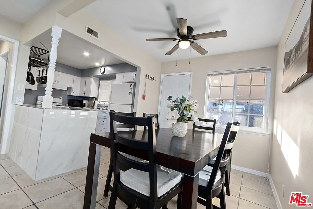 3 bed, 2.0 bath, 1125 sqft, $2,900 — Photo 3