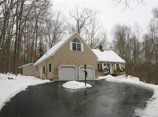 108 Atwoodville Rd, Mansfield, CT 06250