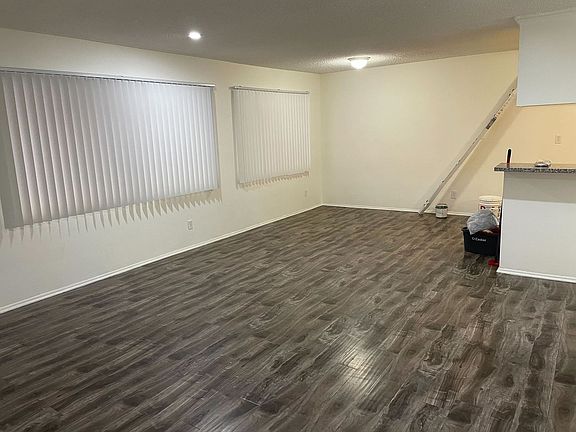 5th image of 5007 Marathon St