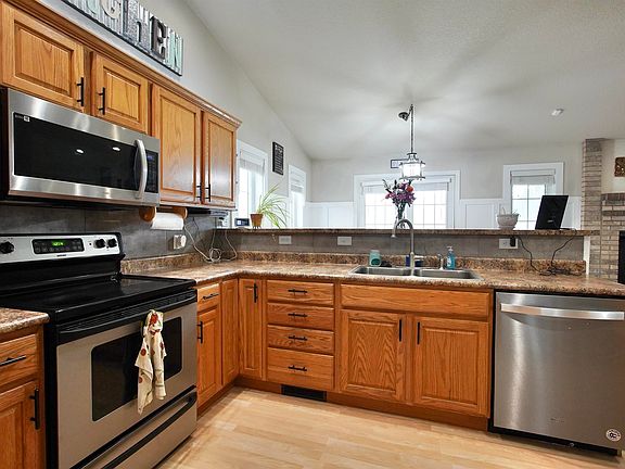 2nd image of 4726 Mountain Way