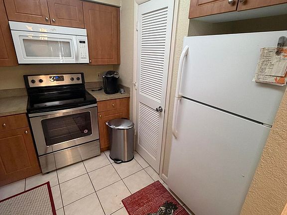 5th image of 5811 ATLANTIC Boulevard #10