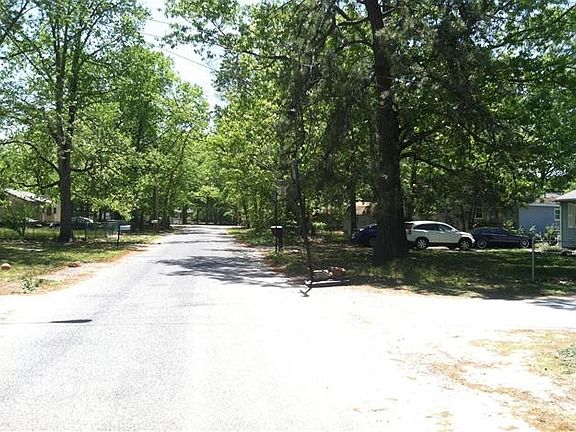 5th image of 305 Sherwood Dr